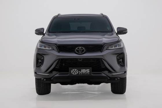 TOYOTA HILUX SW4