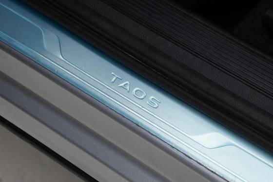 VOLKSWAGEN TAOS