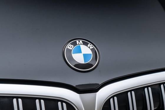 BMW 320i