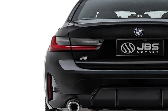 BMW 320i