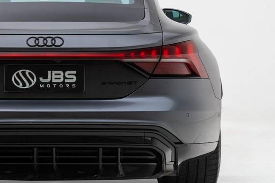 AUDI RS E-TRON GT
