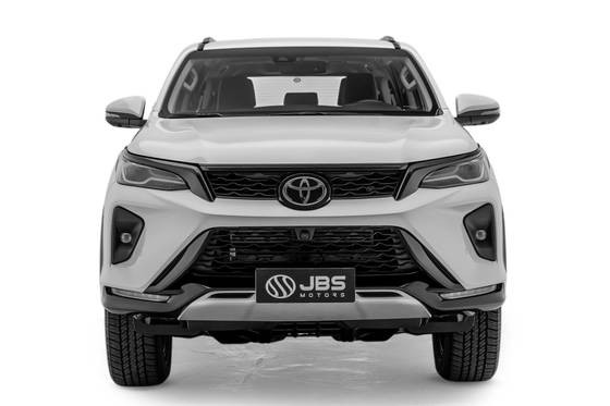 TOYOTA HILUX SW4