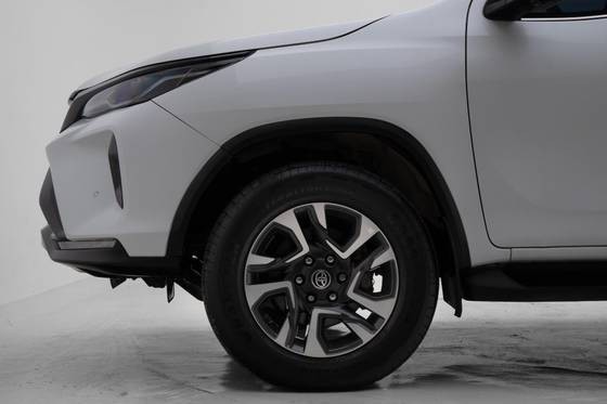 TOYOTA HILUX SW4
