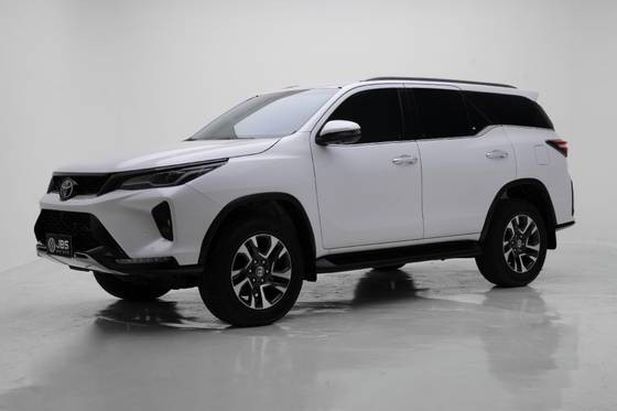 TOYOTA HILUX SW4