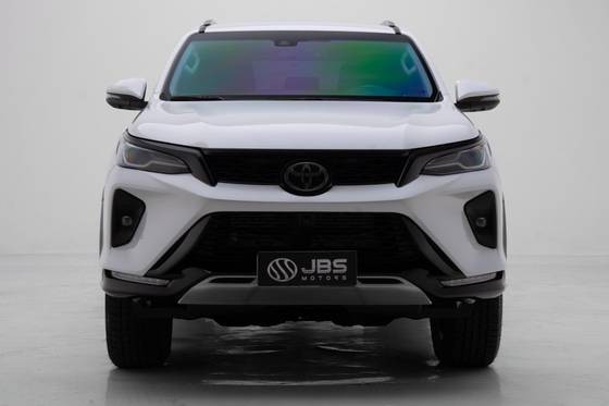 TOYOTA HILUX SW4