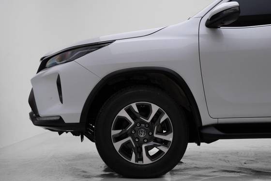 TOYOTA HILUX SW4