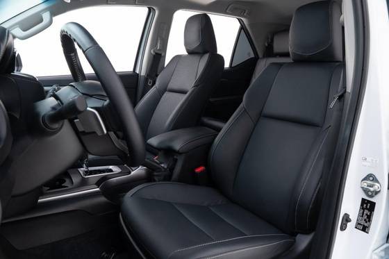 TOYOTA HILUX SW4
