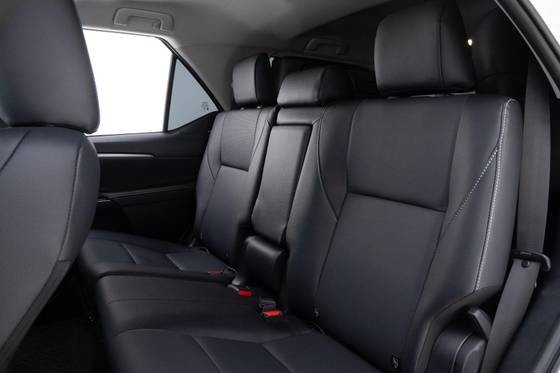 TOYOTA HILUX SW4