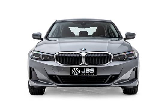 BMW 320i