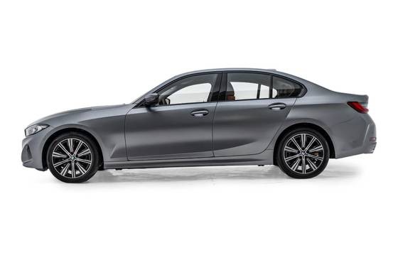 BMW 320i