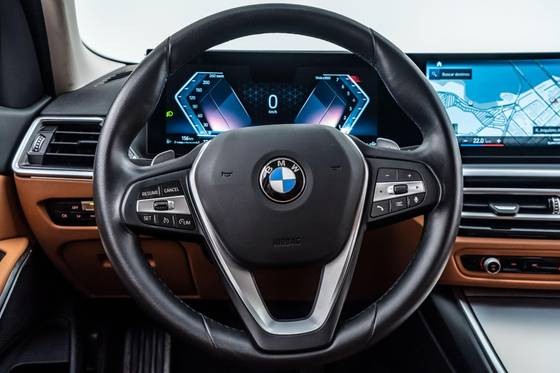 BMW 320i