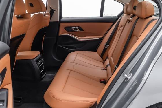 BMW 320i
