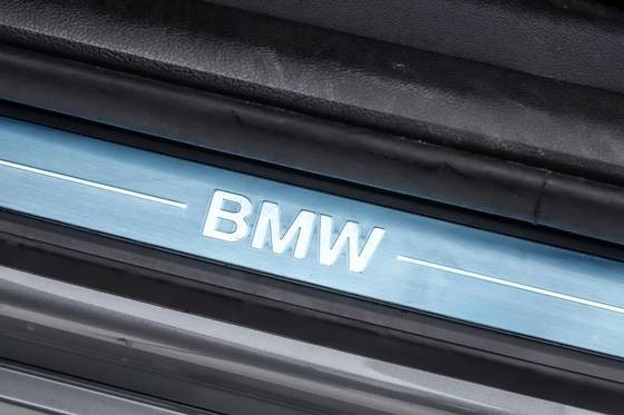 BMW 320i