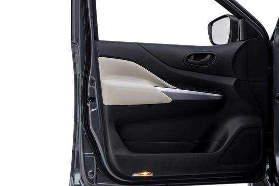 NISSAN FRONTIER