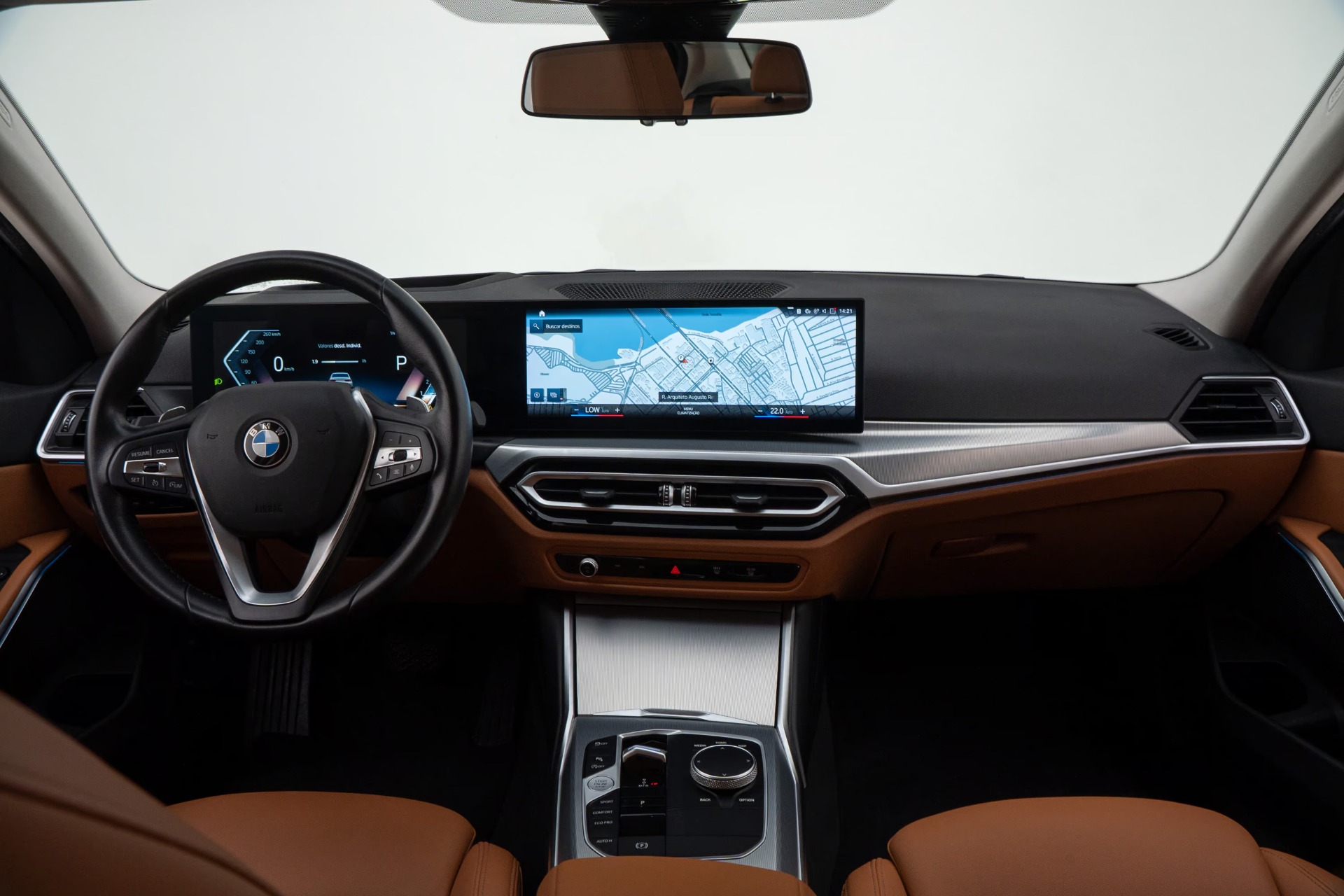 BMW 320i