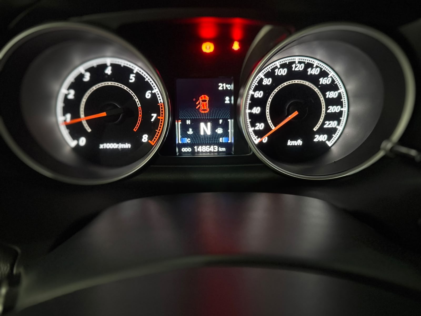 MITSUBISHI OUTLANDER