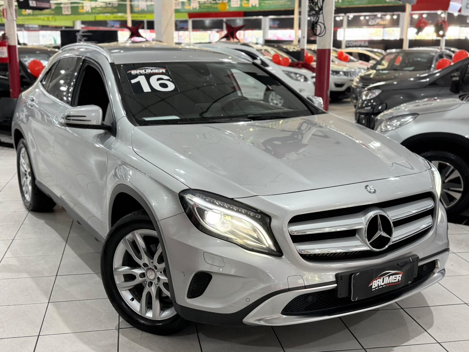 MERCEDES-BENZ GLA 200