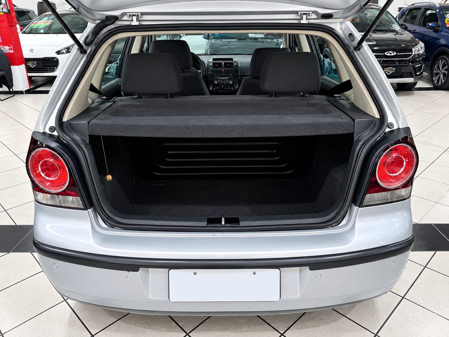 VOLKSWAGEN POLO