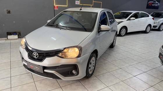 TOYOTA ETIOS