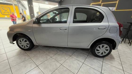 TOYOTA ETIOS