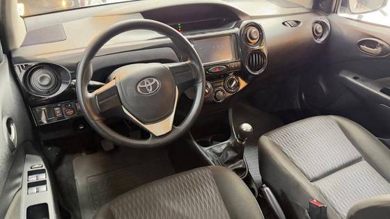 TOYOTA ETIOS