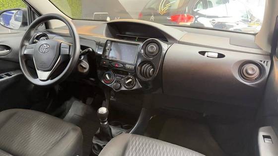 TOYOTA ETIOS