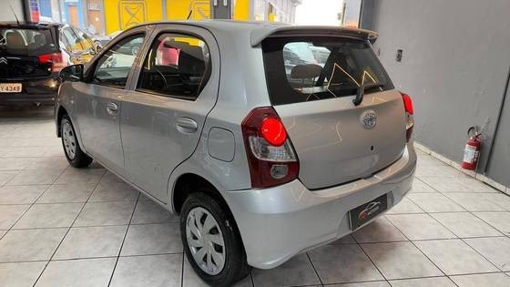TOYOTA ETIOS