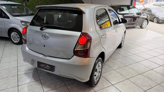 TOYOTA ETIOS