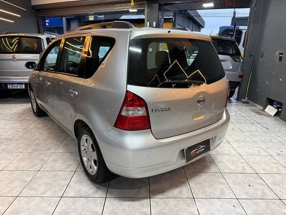 NISSAN LIVINA
