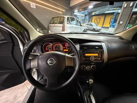 NISSAN LIVINA