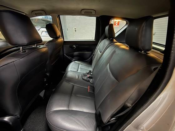 NISSAN LIVINA