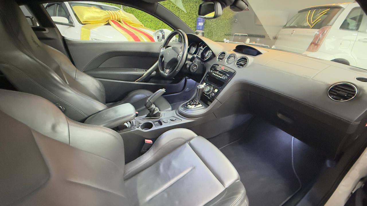 PEUGEOT RCZ