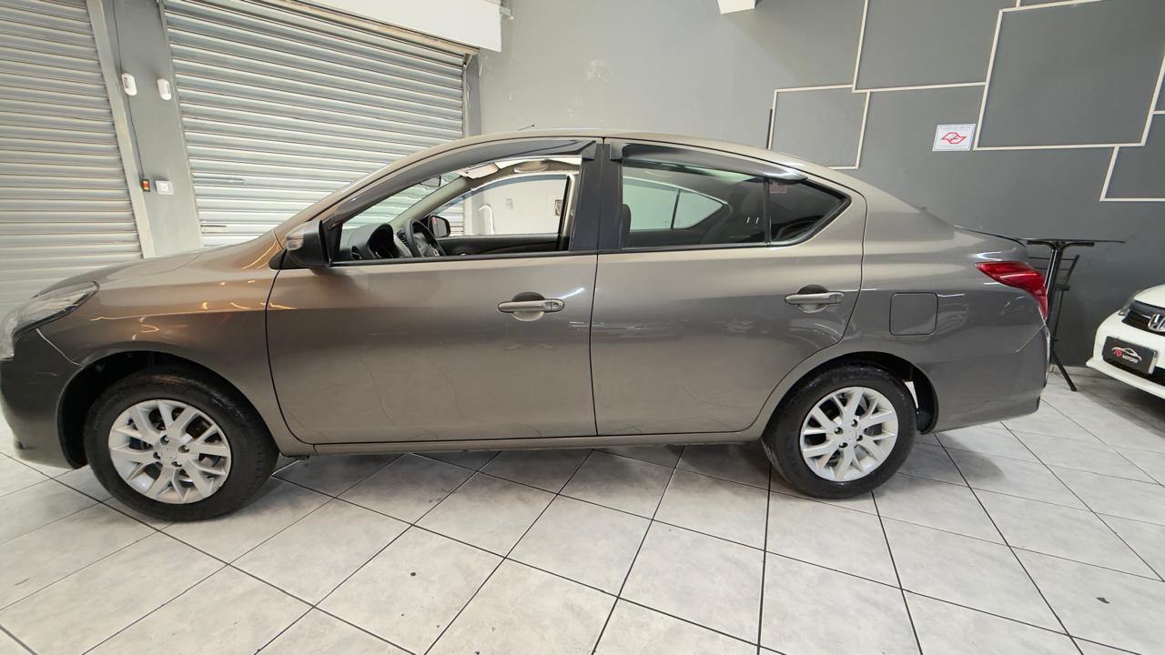 NISSAN VERSA