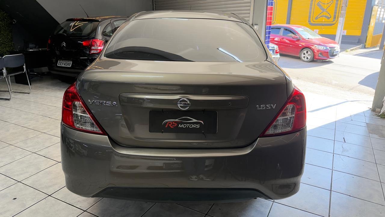 NISSAN VERSA