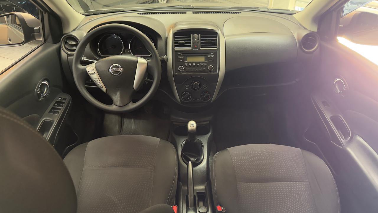 NISSAN VERSA