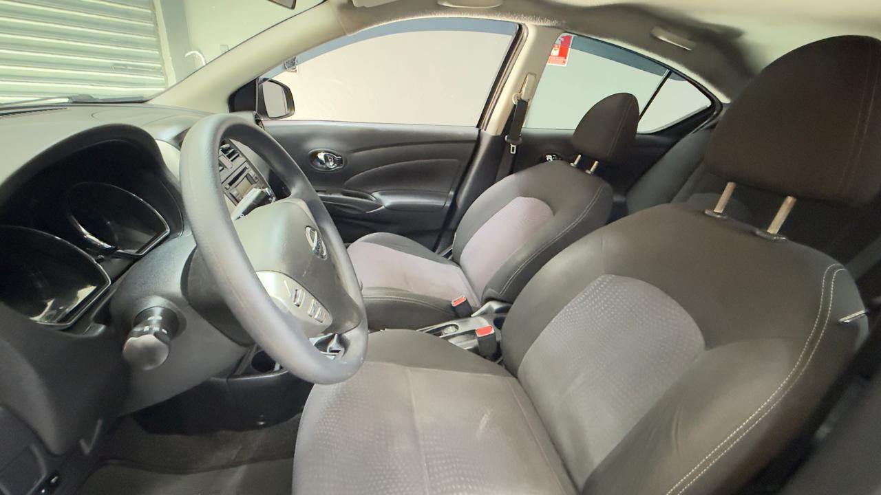 NISSAN VERSA