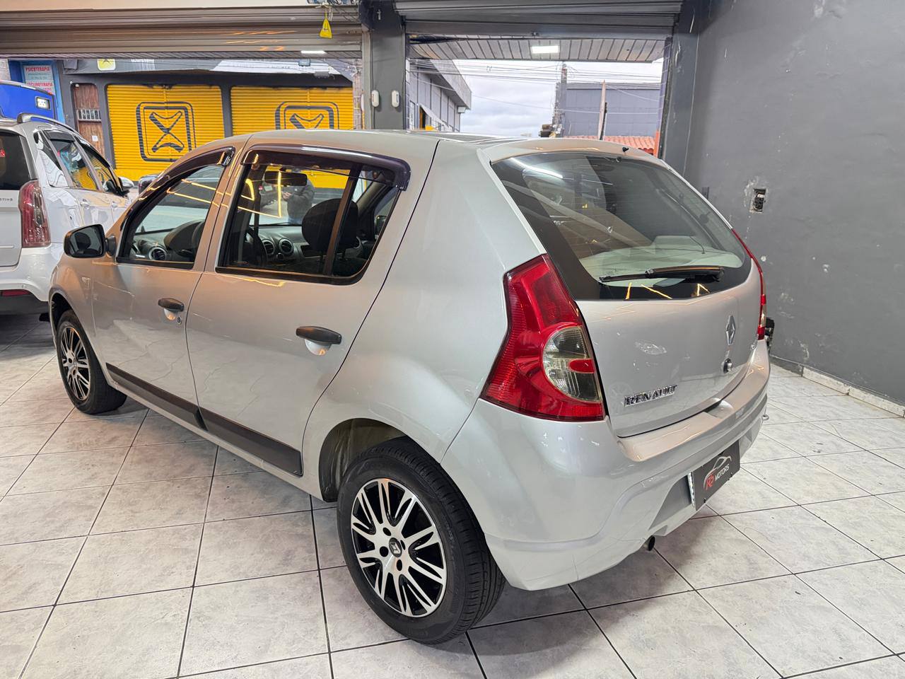 RENAULT SANDERO