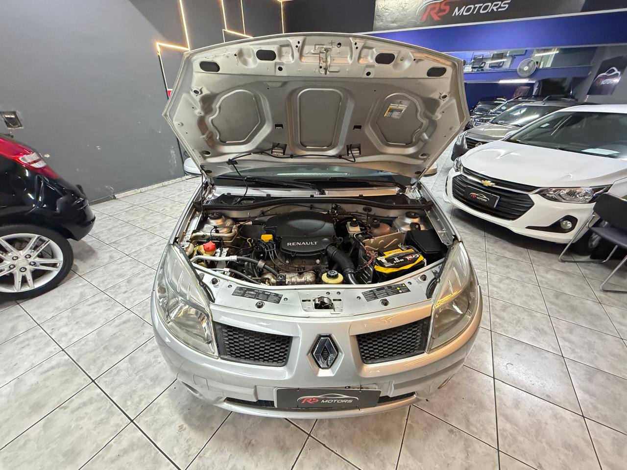 RENAULT SANDERO