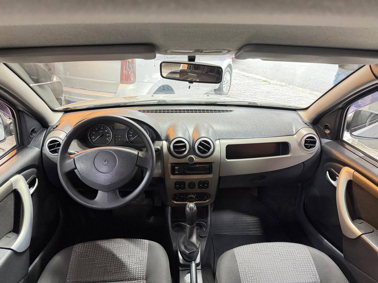 RENAULT SANDERO