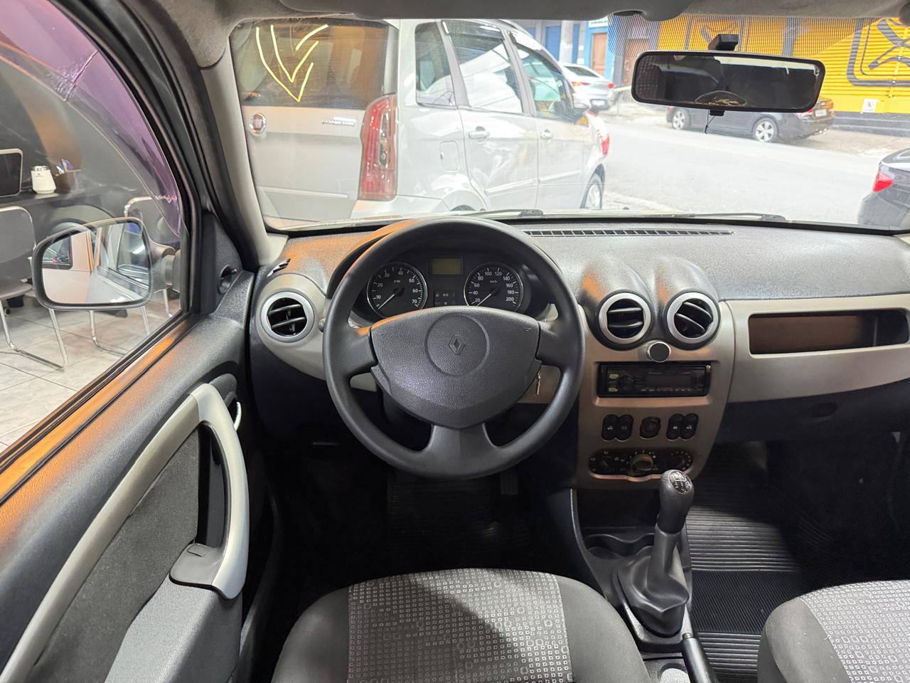RENAULT SANDERO