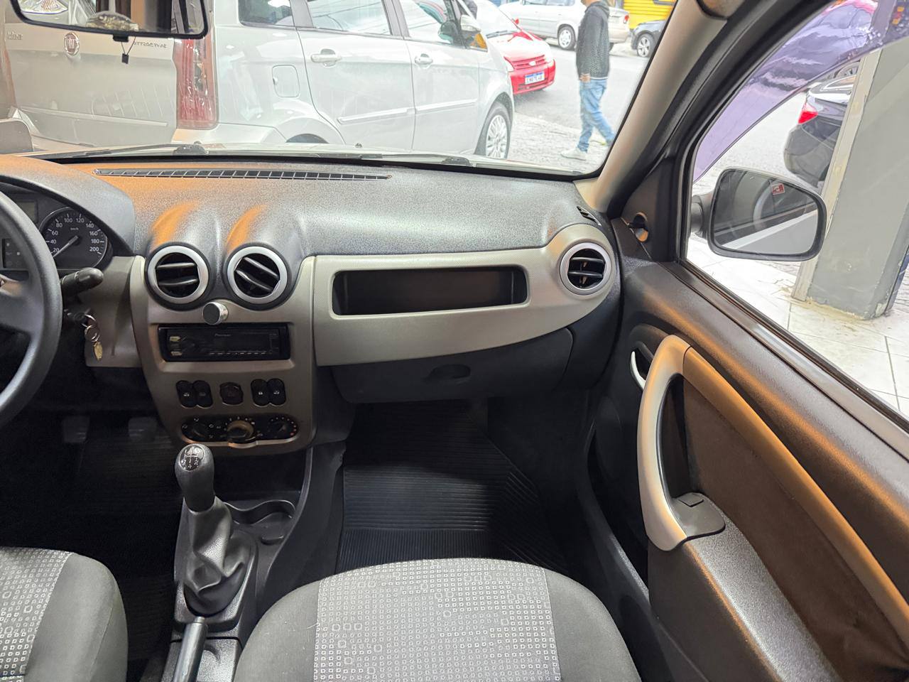 RENAULT SANDERO