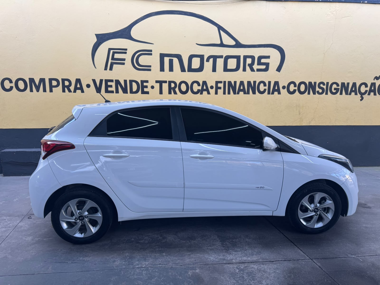 HYUNDAI HB20