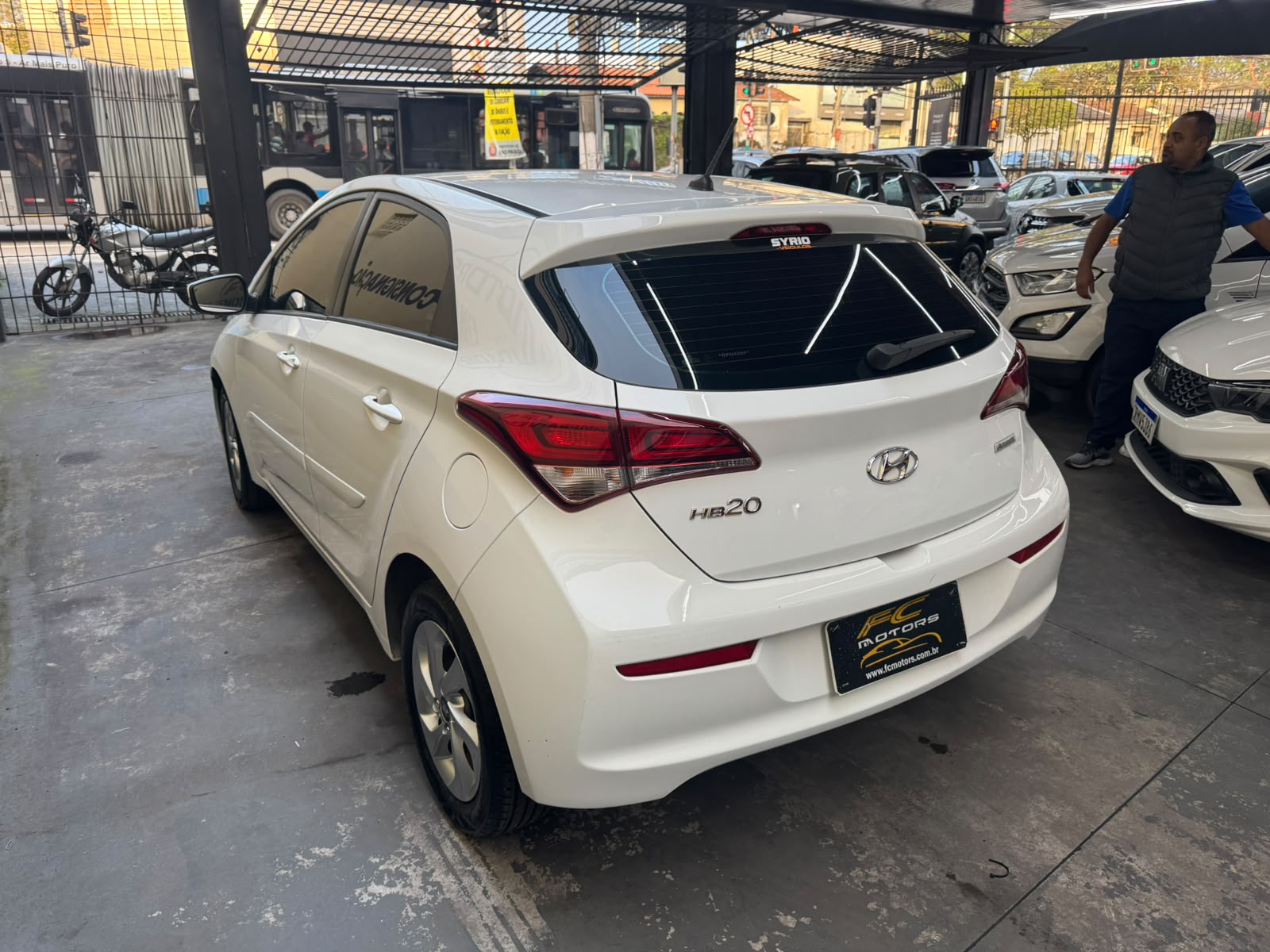 HYUNDAI HB20
