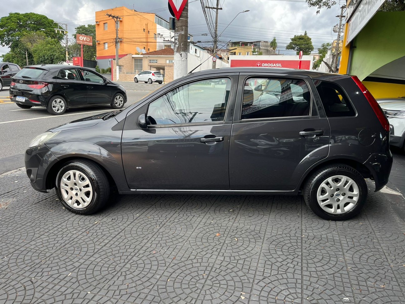 Car Image 5