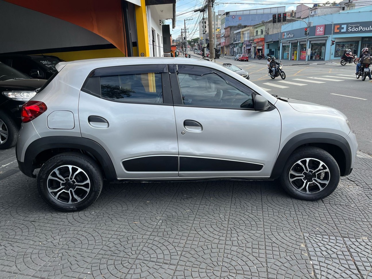 Car Image 4
