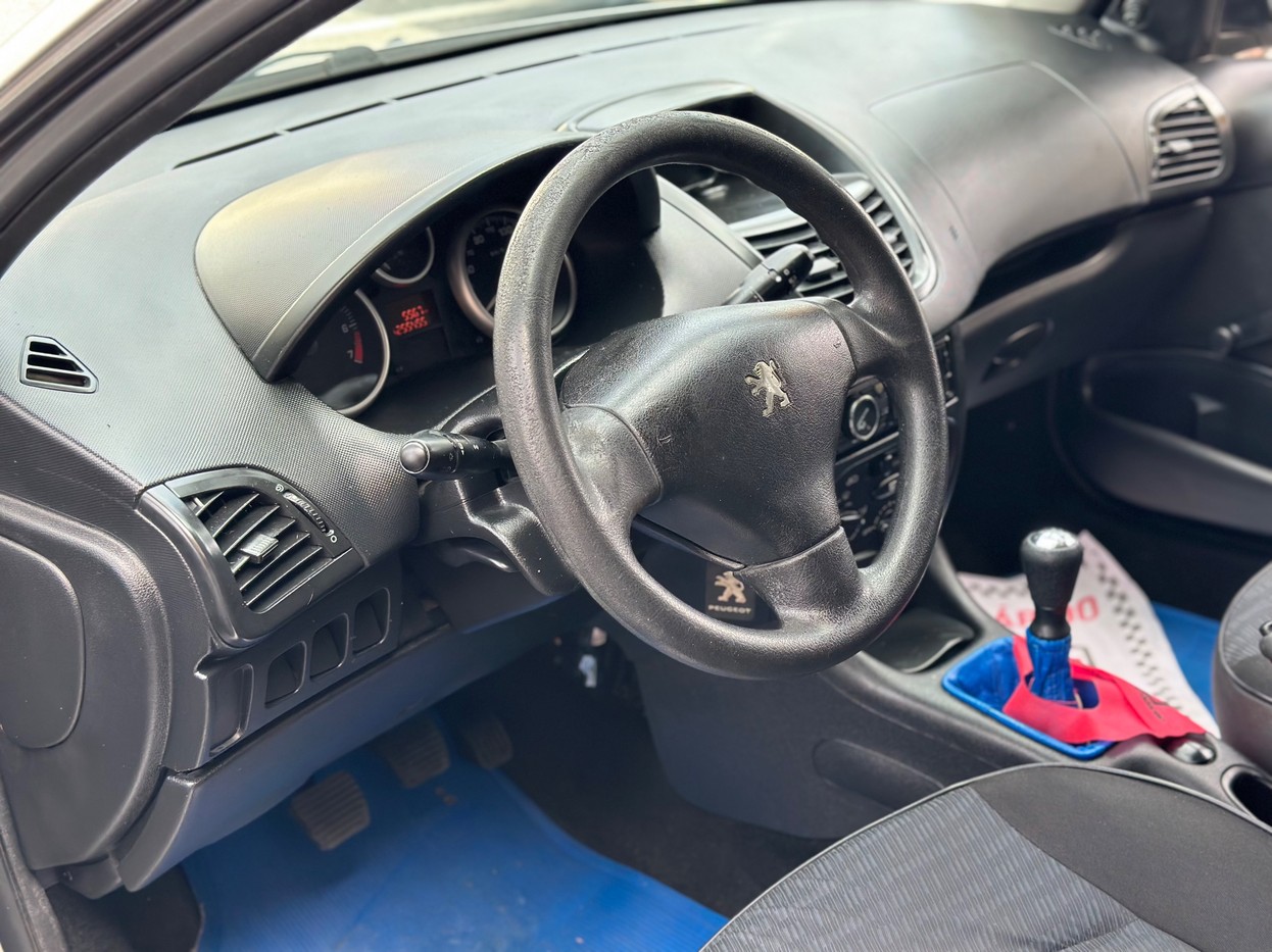 Car Image 12
