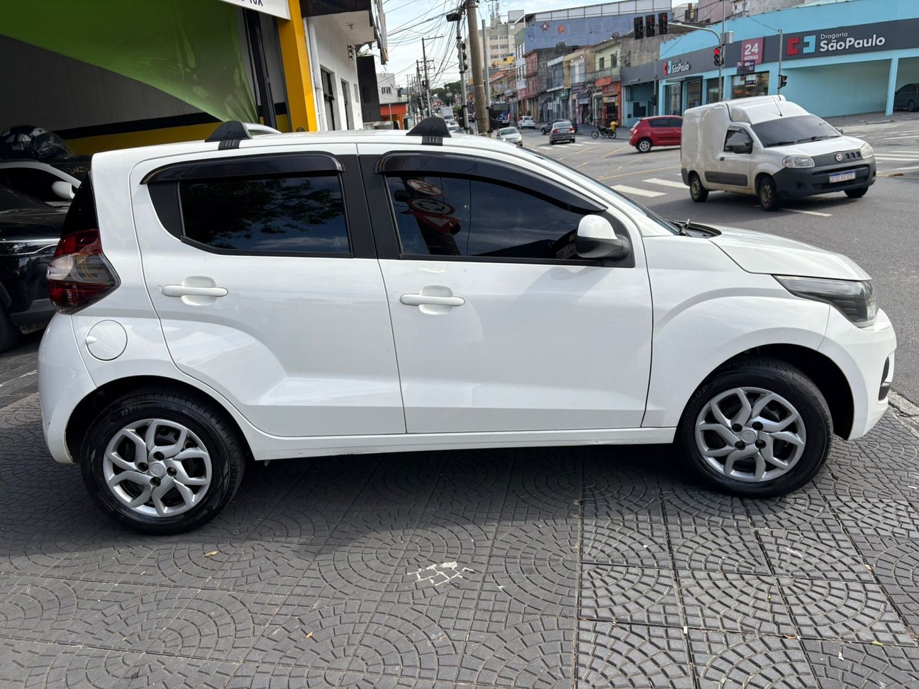 FIAT MOBI 1.0 8V EVO LIKE. 2018