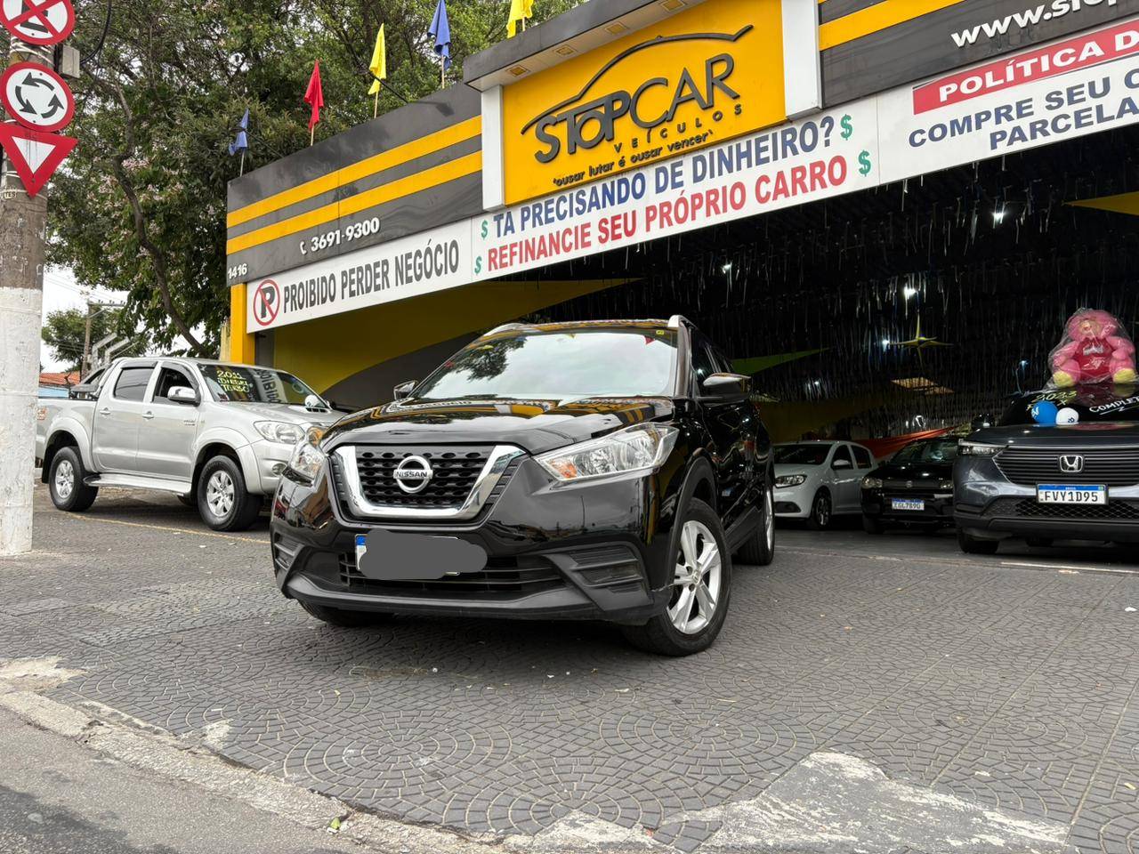 NISSAN KICKS