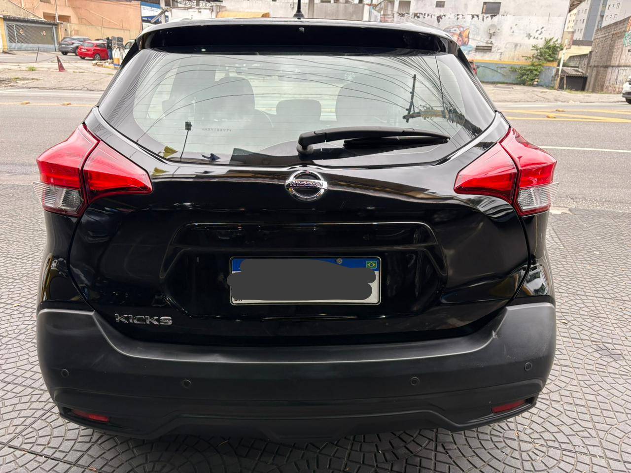 NISSAN KICKS