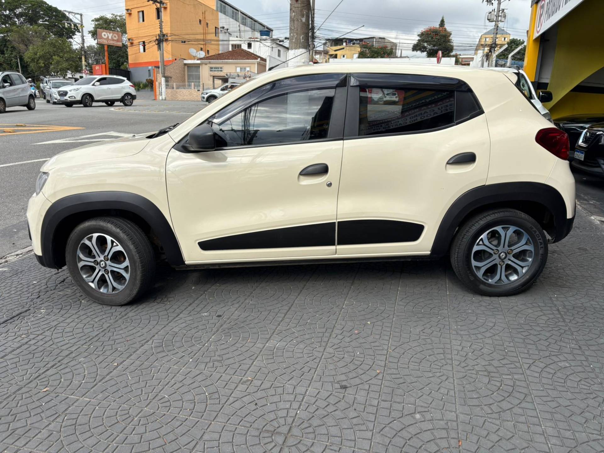 RENAULT KWID